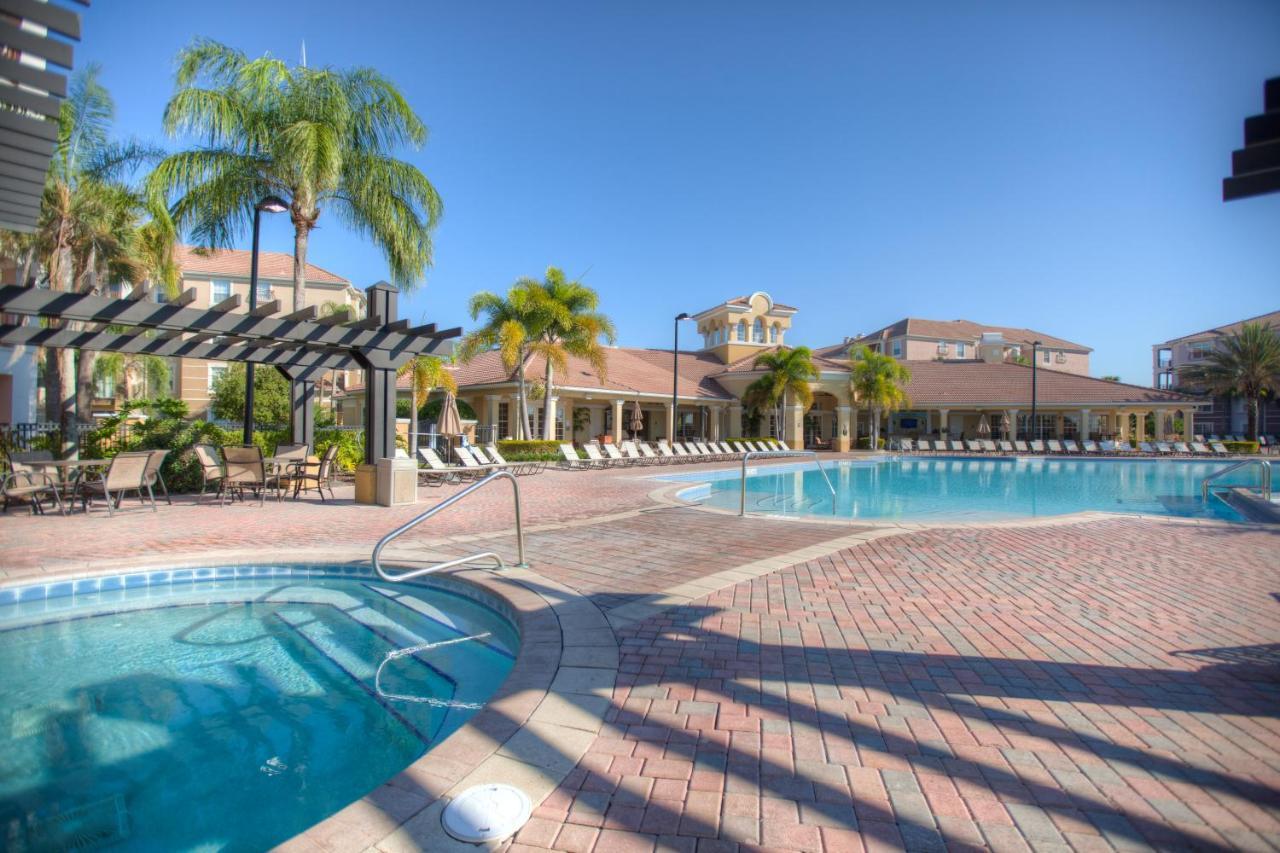 Majestic Holiday Orlando Exterior photo