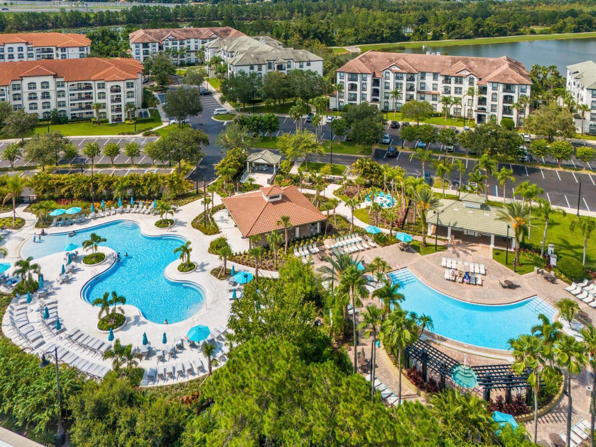 Majestic Holiday Orlando Exterior photo